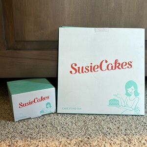 New in Box - SusieCakes Cake Stand